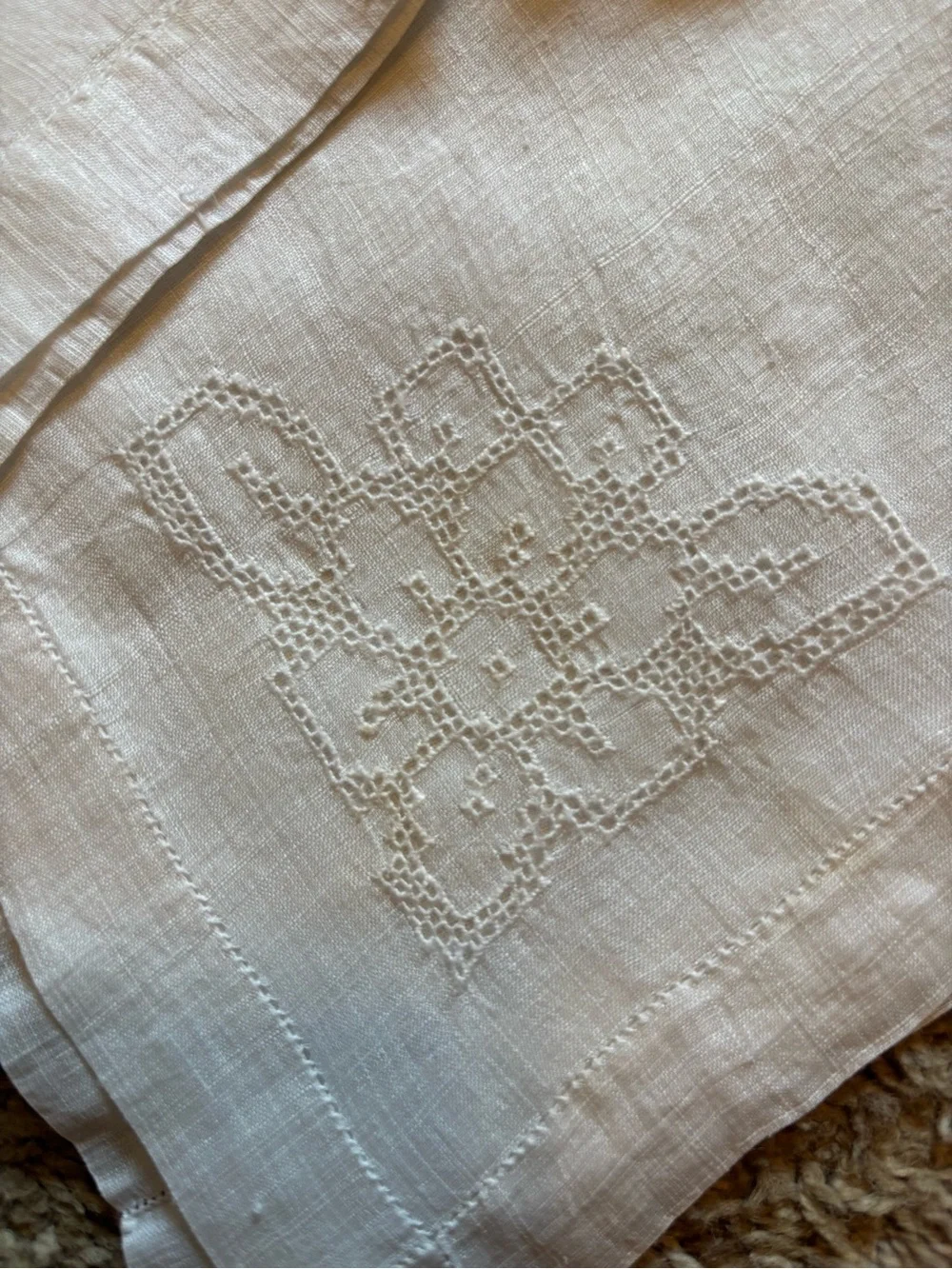 Set of 6 White Linen Embroidered Dinner Napkins
